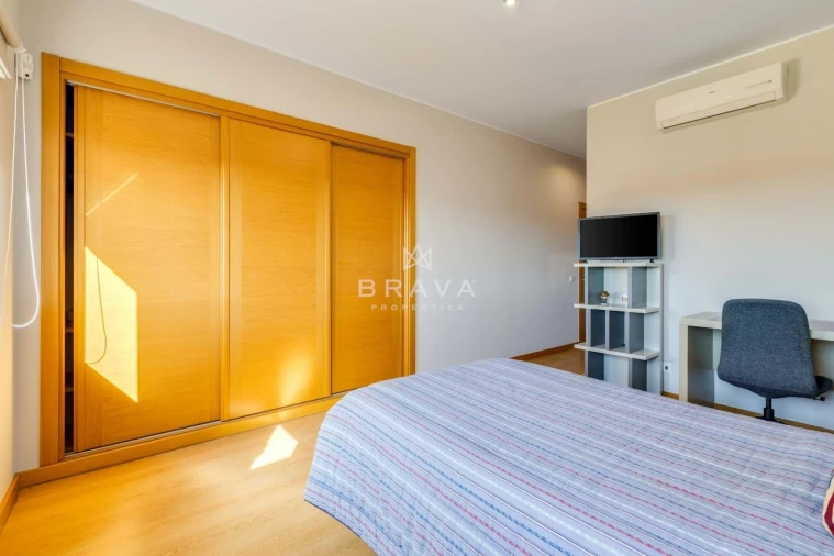 Moradia T3 para Venda em Quarteira Foto 34