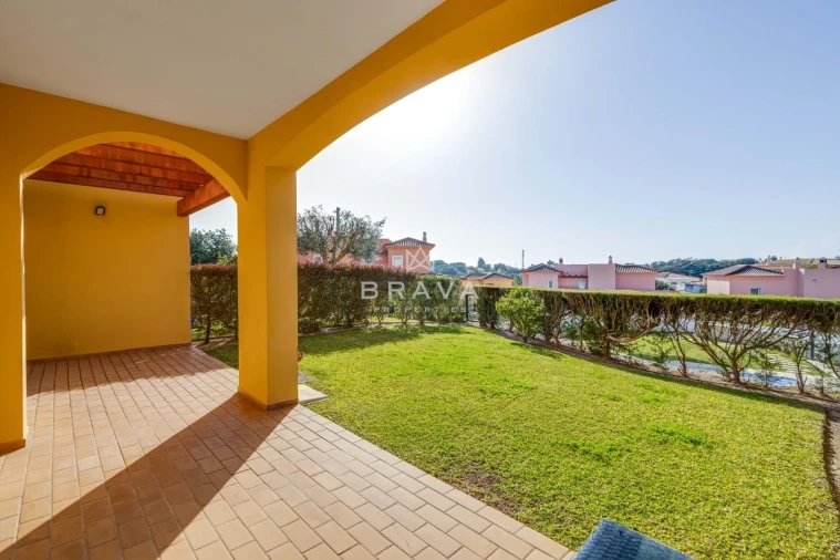 Moradia T3 para Venda em Quarteira Foto 9