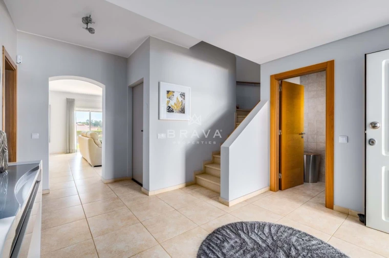 Moradia T3 para Venda em Quarteira Foto 3