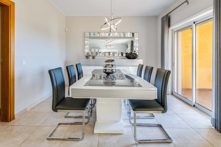 Moradia T3 para Venda em Quarteira Foto 6