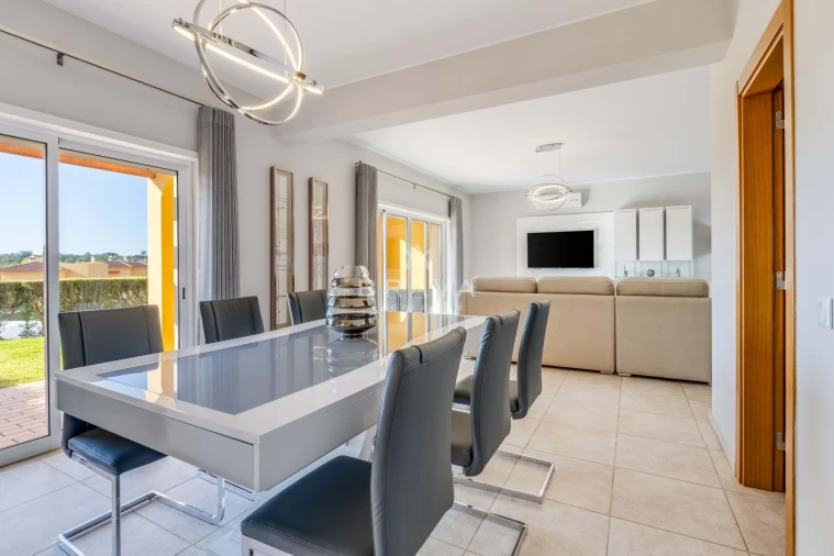 Moradia T3 para Venda em Quarteira Foto 7