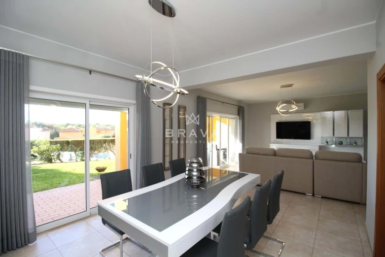 Moradia T3 para Venda em Quarteira Foto 6