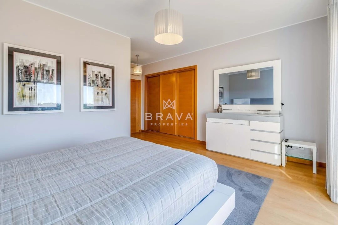 Moradia T3 para Venda em Quarteira Foto 24