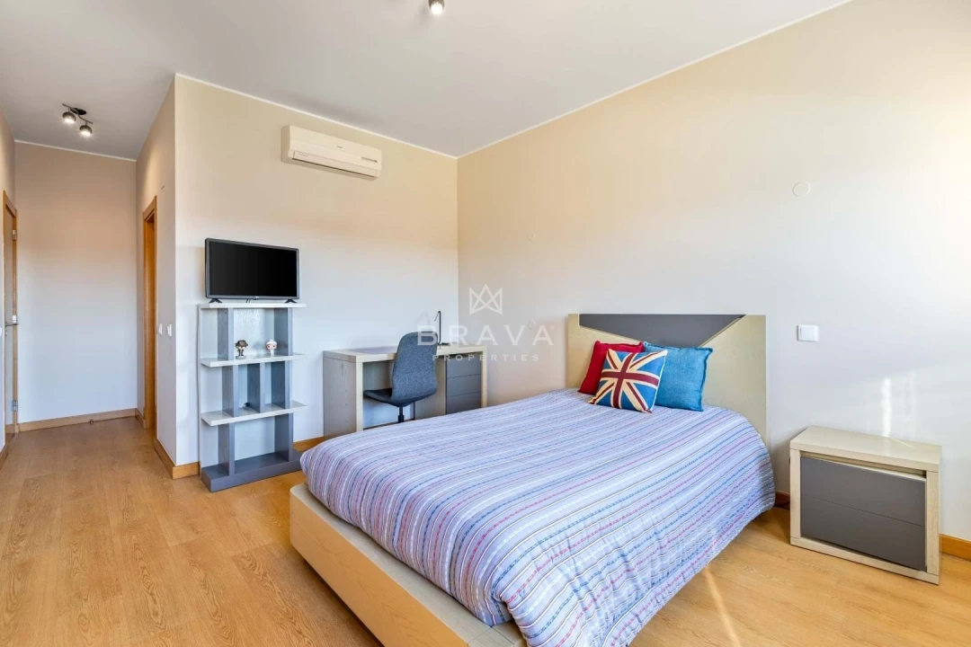 Moradia T3 para Venda em Quarteira Foto 33