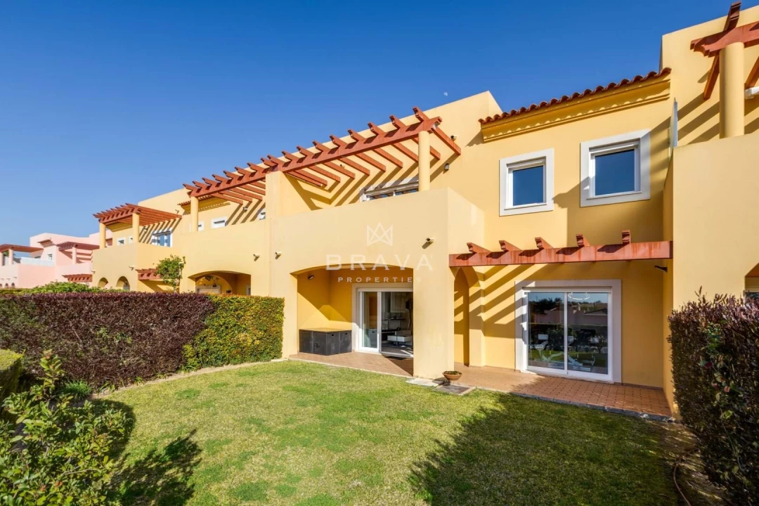 Moradia T3 para Venda em Quarteira Foto 8