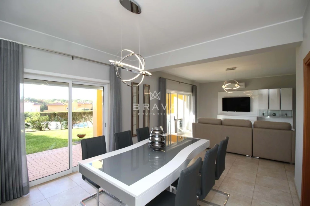 Moradia T3 para Venda em Quarteira Foto 6