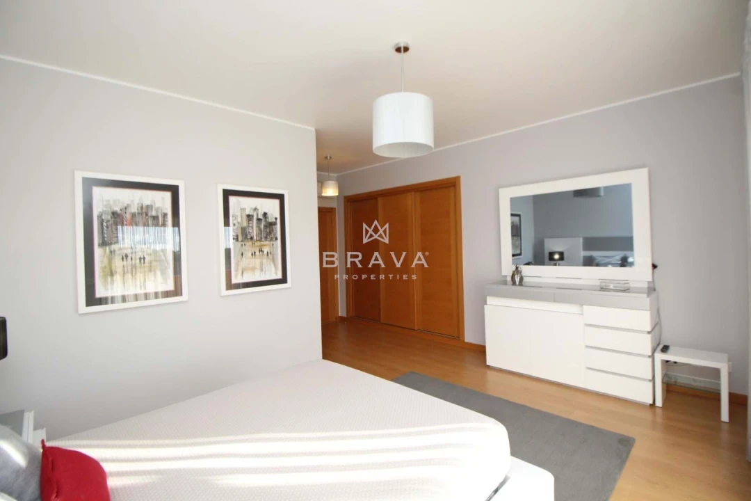 Moradia T3 para Venda em Quarteira Foto 36