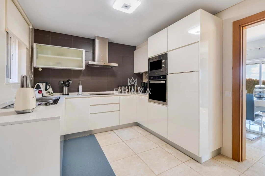 Moradia T3 para Venda em Quarteira Foto 11