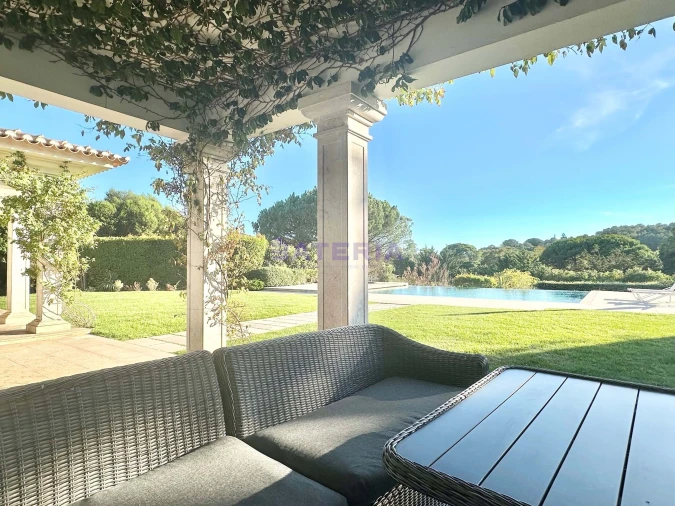 Moradia T10 para Venda em Cascais e Estoril