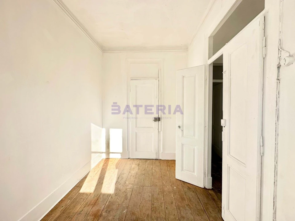 Apartamento T4 para Venda em Campo de Ourique Foto 11