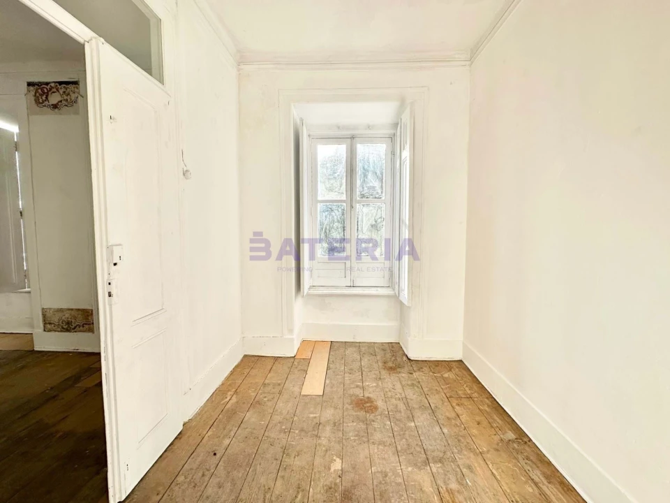 Apartamento T4 para Venda em Campo de Ourique Foto 12