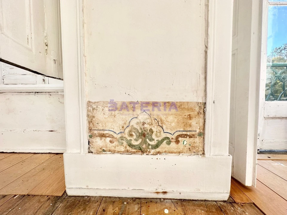 Apartamento T4 para Venda em Campo de Ourique Foto 5