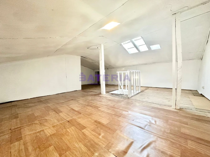 Apartamento T4 para Venda em Campo de Ourique Foto 26