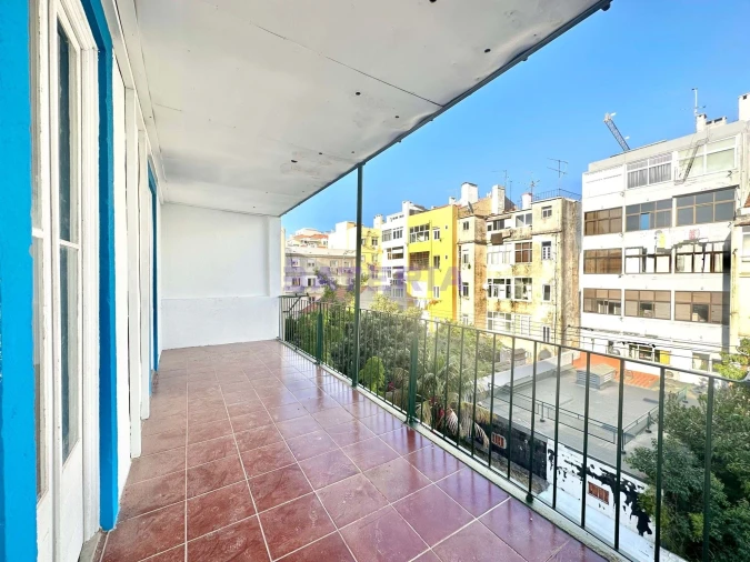 Apartamento T4 para Venda em Campo de Ourique Foto 22