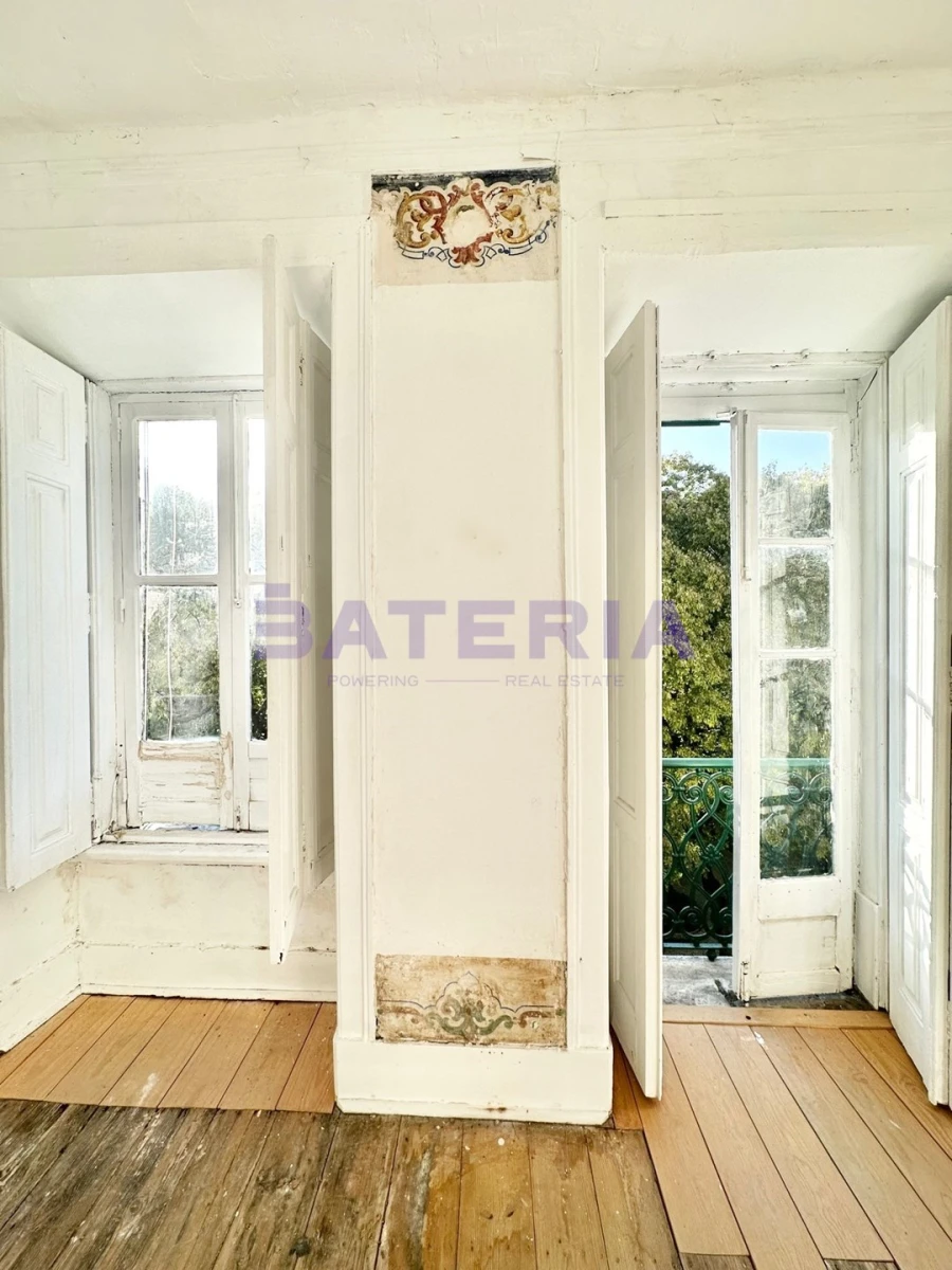 Apartamento T4 para Venda em Campo de Ourique Foto 6