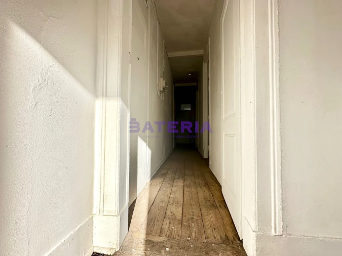 Apartamento T4 para Venda em Campo de Ourique Foto 29