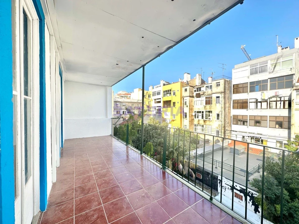 Apartamento T4 para Venda em Campo de Ourique Foto 22