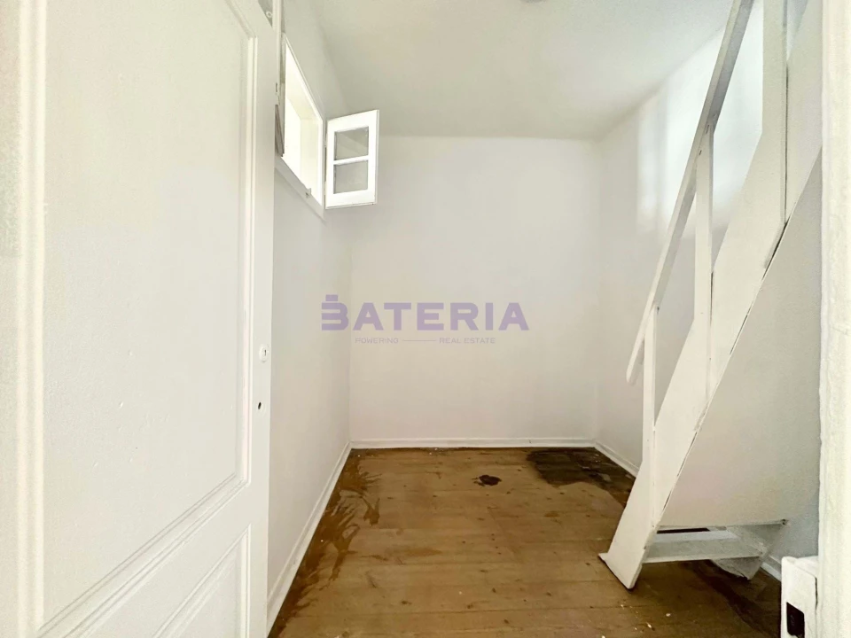 Apartamento T4 para Venda em Campo de Ourique Foto 25