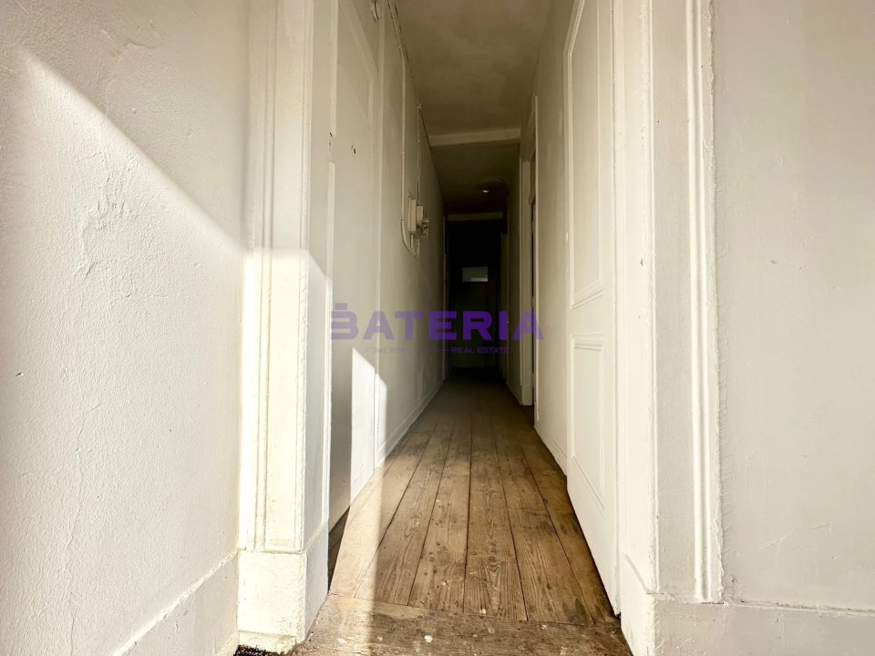 Apartamento T4 para Venda em Campo de Ourique Foto 29