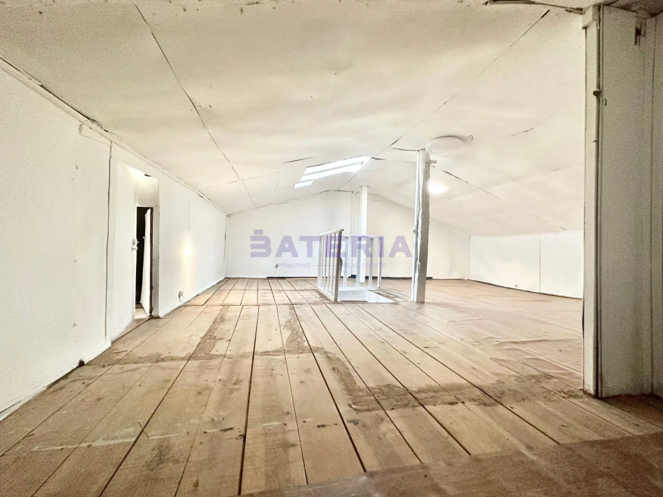 Apartamento T4 para Venda em Campo de Ourique Foto 27