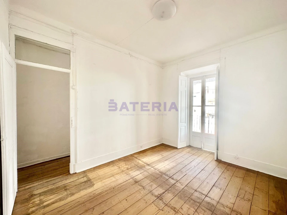 Apartamento T4 para Venda em Campo de Ourique Foto 17