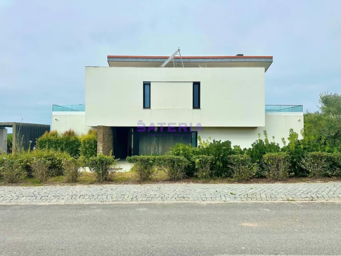 Moradia T4 para Venda em Vau Foto 35