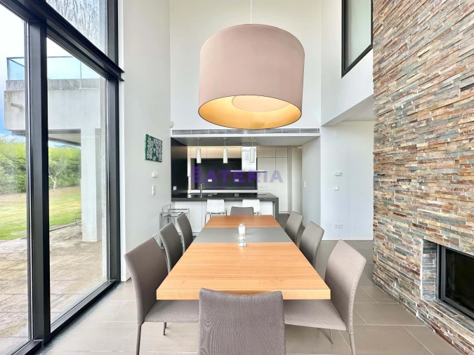 Moradia T4 para Venda em Vau Foto 9