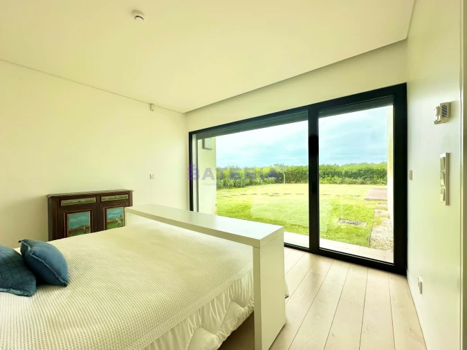 Moradia T4 para Venda em Vau Foto 16