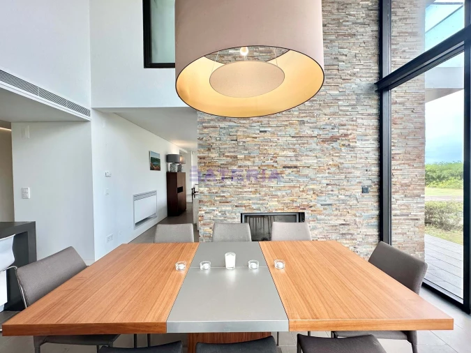 Moradia T4 para Venda em Vau Foto 11