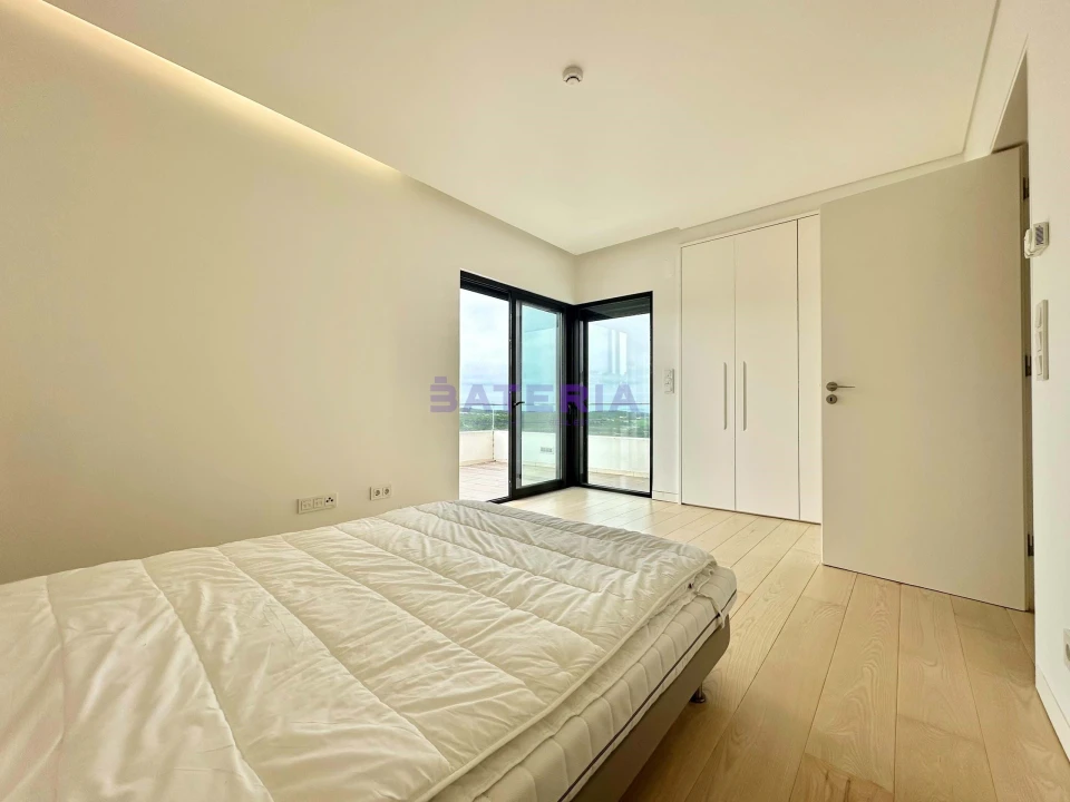 Moradia T4 para Venda em Vau Foto 33