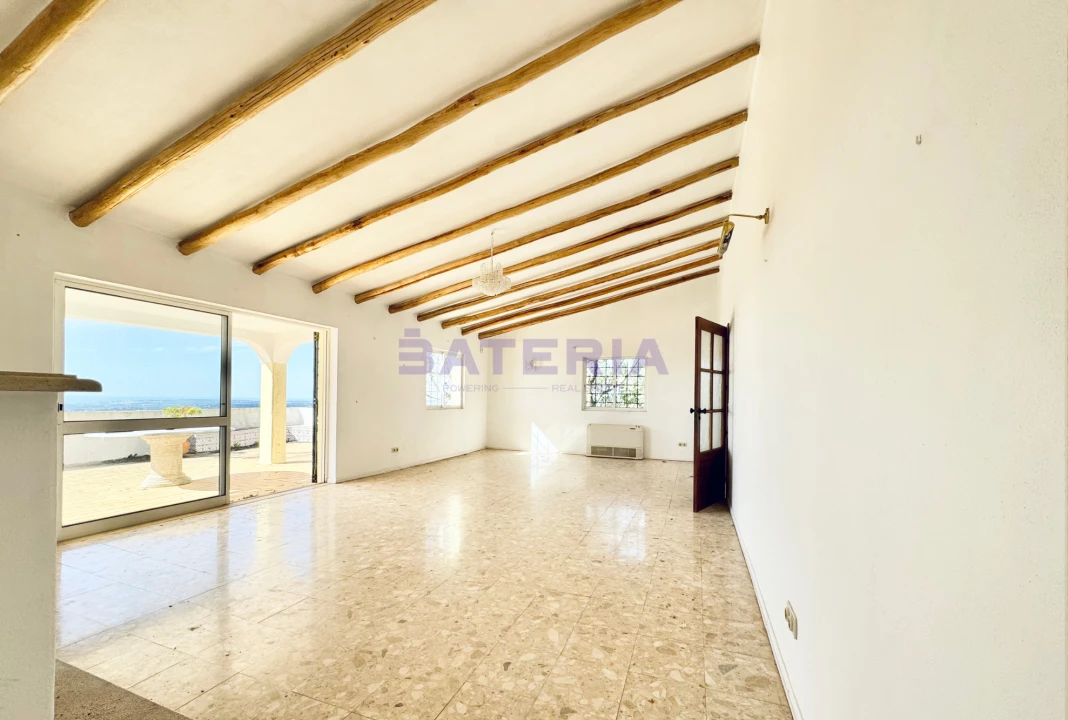 Moradia T5 para Venda em Boliqueime Foto 6