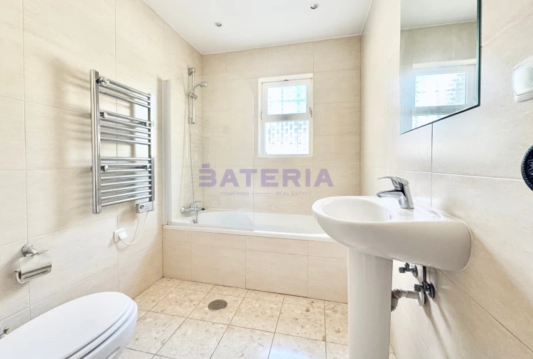 Moradia T5 para Venda em Boliqueime Foto 23