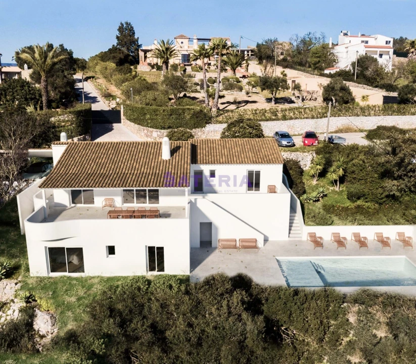 Moradia T5 para Venda em Boliqueime Foto 1