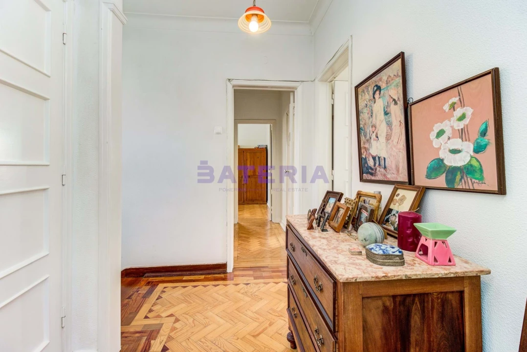 Moradia T5 para Venda em Algés, Linda-A-Velha e Cruz Quebrada-Dafundo Foto 17