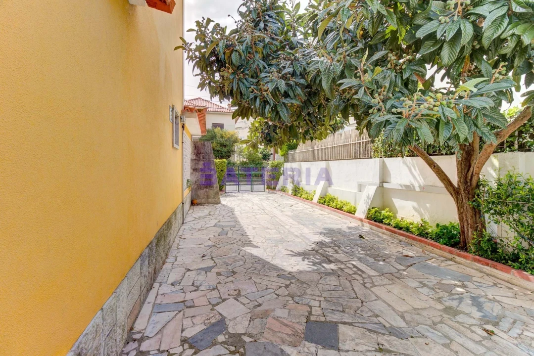 Moradia T5 para Venda em Algés, Linda-A-Velha e Cruz Quebrada-Dafundo Foto 49