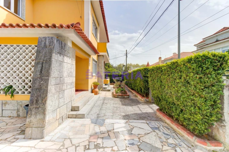 Moradia T5 para Venda em Algés, Linda-A-Velha e Cruz Quebrada-Dafundo Foto 34