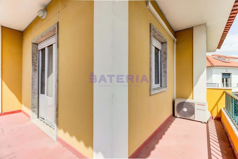 Moradia T5 para Venda em Algés, Linda-A-Velha e Cruz Quebrada-Dafundo Foto 31