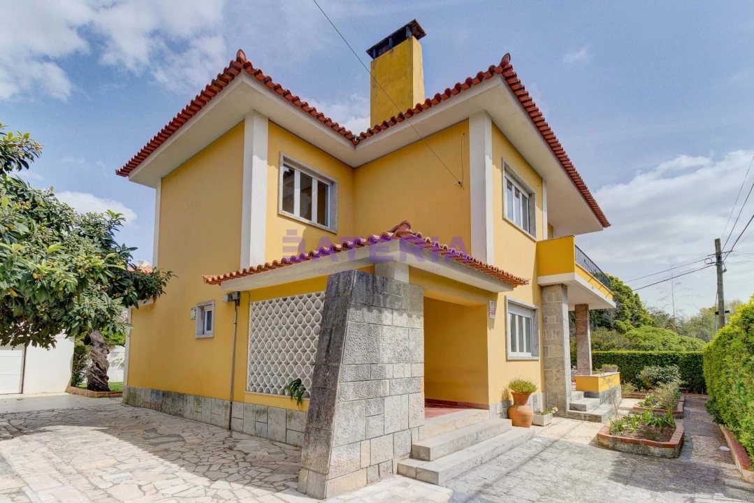 Moradia T5 para Venda em Algés, Linda-A-Velha e Cruz Quebrada-Dafundo Foto 2