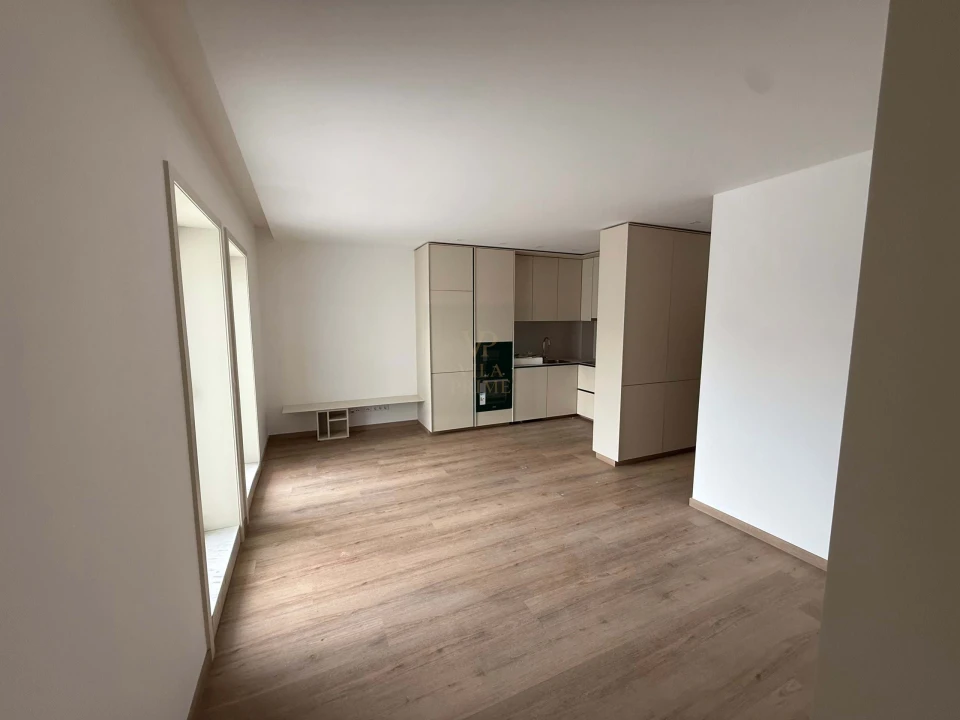 Apartamento T2 para Venda em Antas e Abade de Vermoim Foto 3