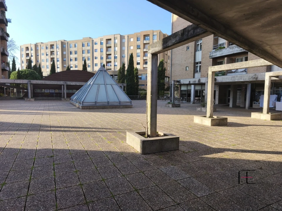 Negócio para Venda em Cidade da Maia Foto 11