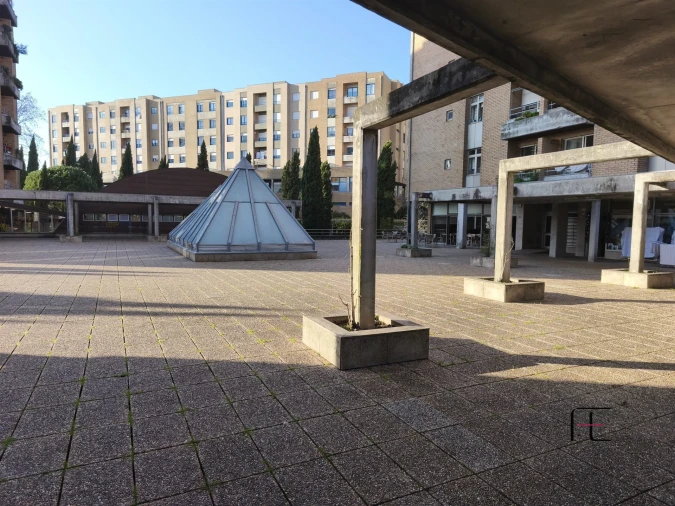 Negócio para Venda em Cidade da Maia Foto 11