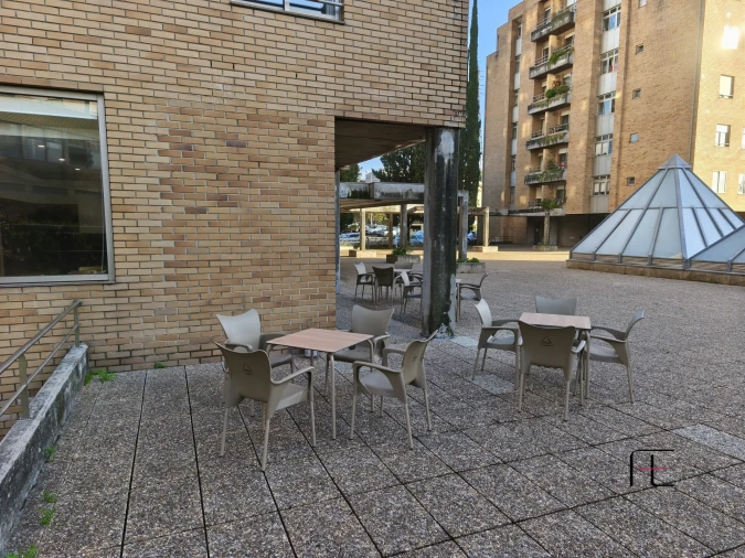 Negócio para Venda em Cidade da Maia Foto 5