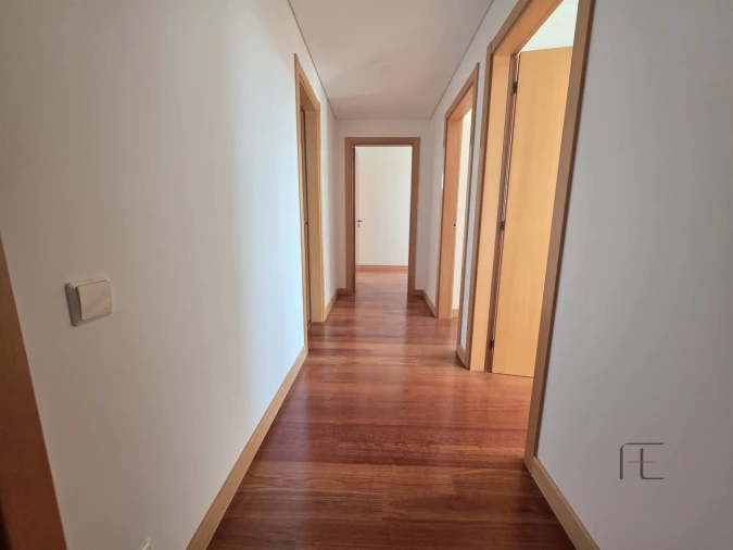 Apartamento T3 para Venda em Aguas Santas Foto 20