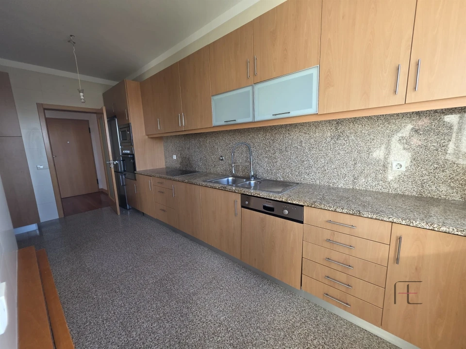 Apartamento T3 para Venda em Aguas Santas Foto 26