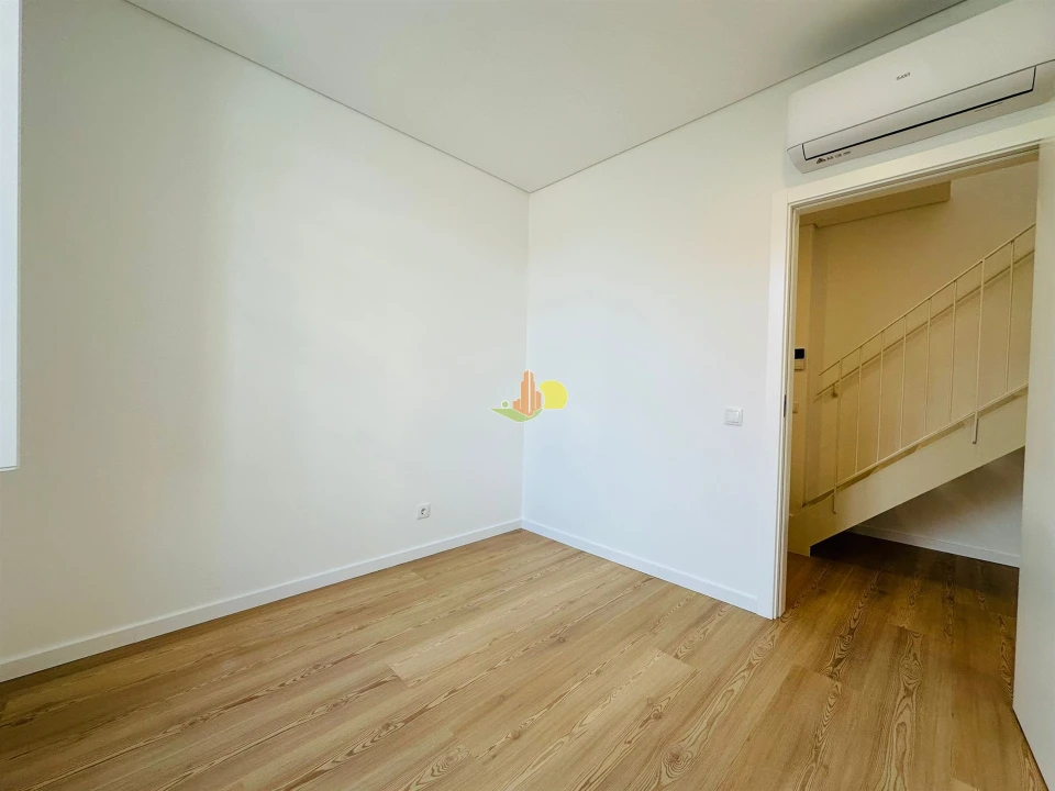 Apartamento T2 para Arrendamento em Buarcos Foto 4