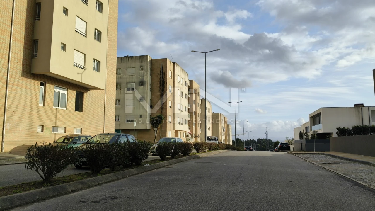 Apartamento T3 para Venda em Fânzeres e São Pedro da Cova Foto 42