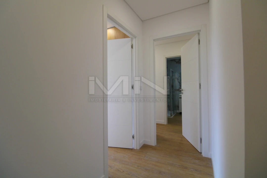 Apartamento T3 para Venda em Fânzeres e São Pedro da Cova Foto 24