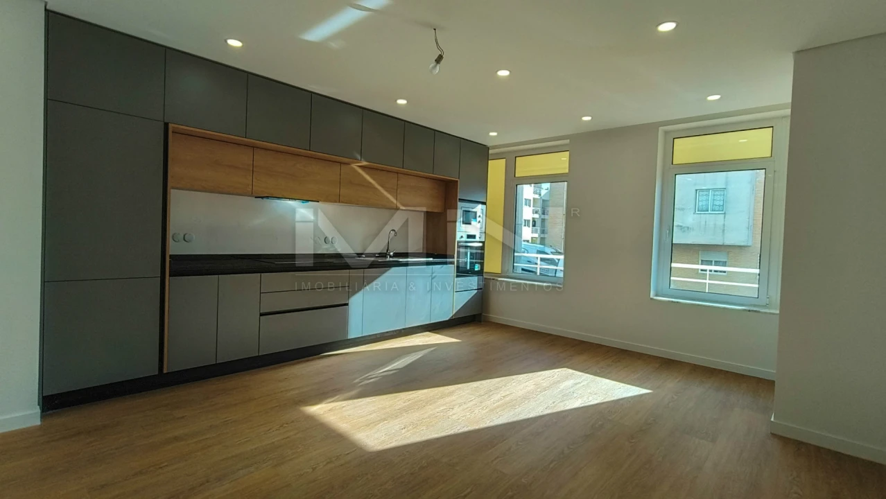 Apartamento T3 para Venda em Fânzeres e São Pedro da Cova Foto 6