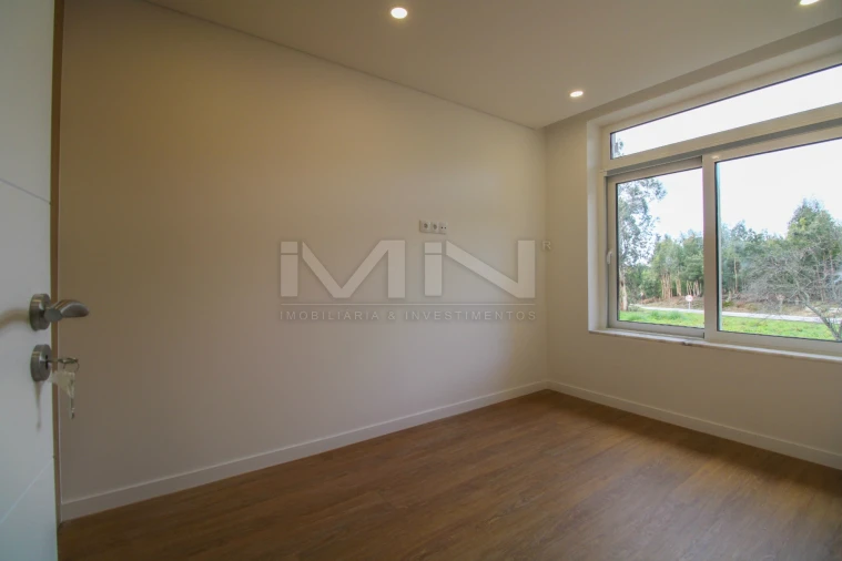 Apartamento T3 para Venda em Fânzeres e São Pedro da Cova Foto 19