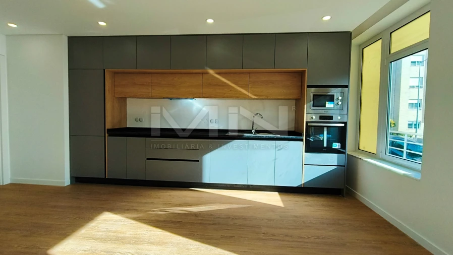 Apartamento T3 para Venda em Fânzeres e São Pedro da Cova Foto 4